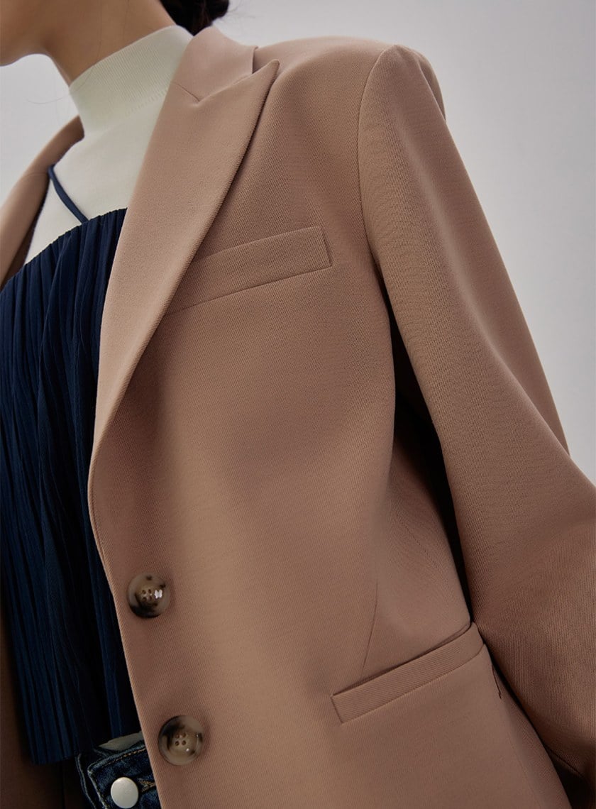 經典劍領細節西裝外套